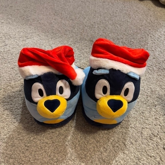 Bluey Adult 3D Plush Slippers NEW Sz 9/10 Christmas Santa Hat Dog main image 5